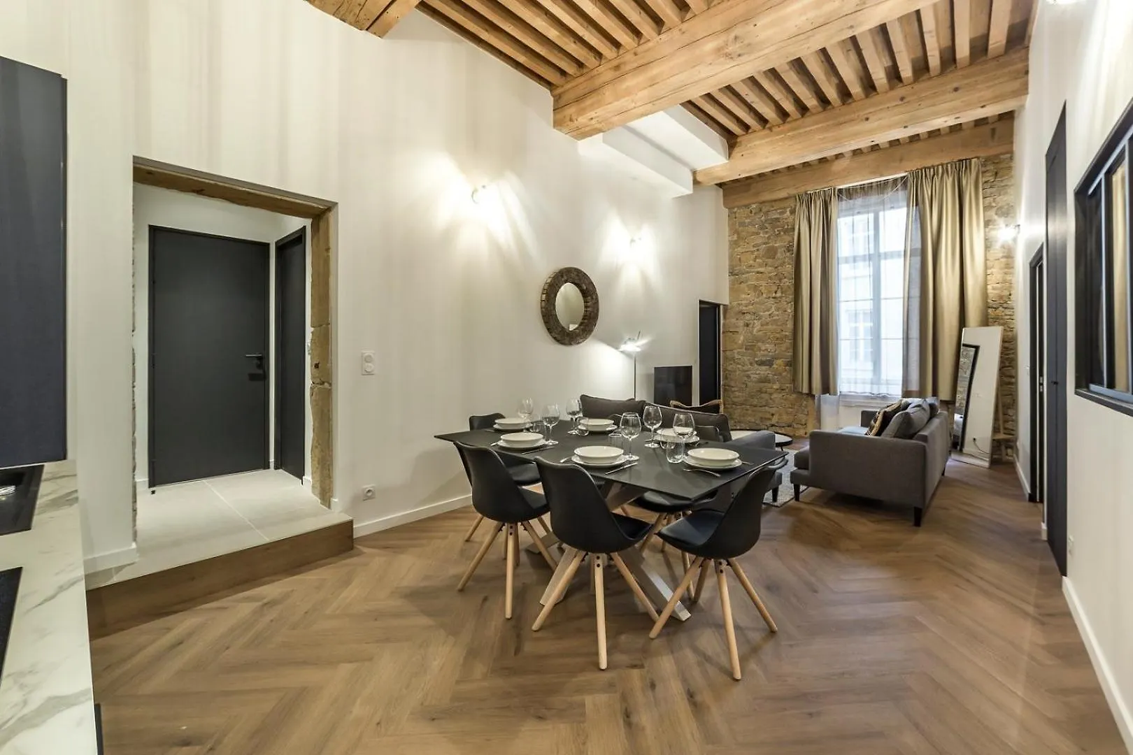 Opera Orchestre Apartment Lyon 0*,  France